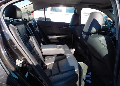 2010 Honda Accord 3.5 Ex-L z USA, uszkodzony, nr VIN 1HGCP3F84AA011300